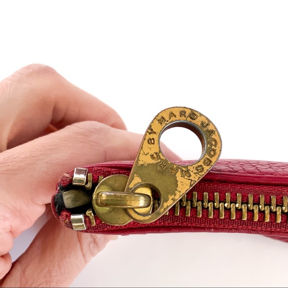 Marc Jacobs Classic Q Key Pouch | Red - Picture 6 of 10